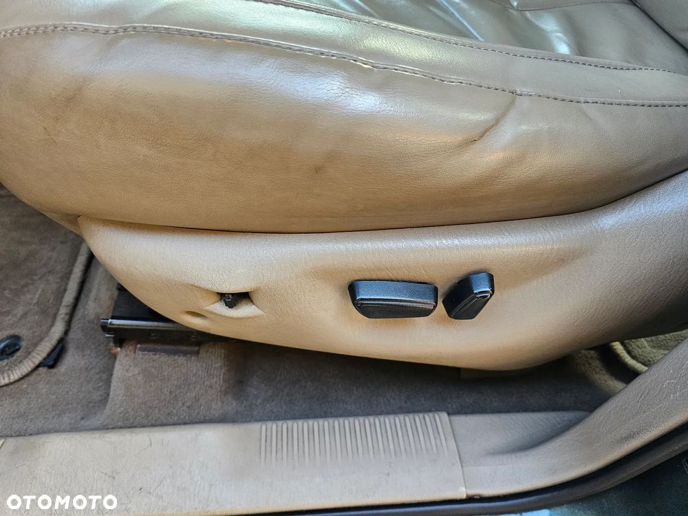 Jeep Grand Cherokee - 25