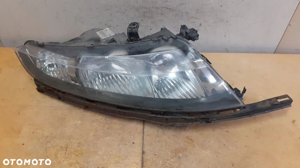 LAMPA PRZOD PRZEDNIA PRAWA HONDA CIVIC 8 UFO XENON !BEZ PRZETWORNICY! !BRAK ŚLIZGU! - 1