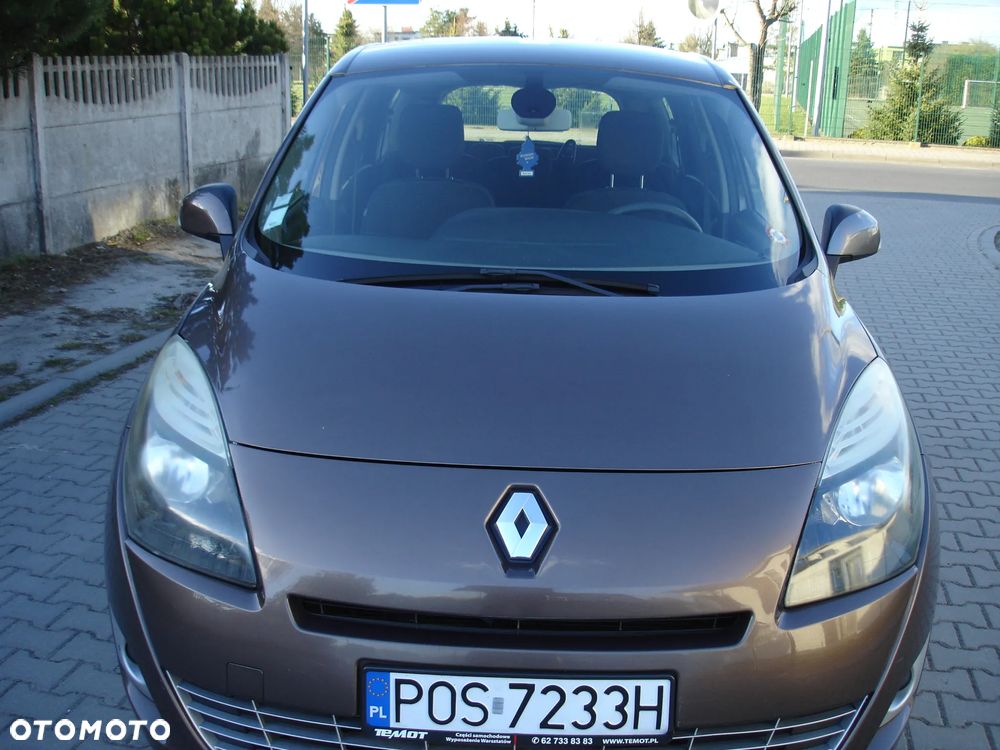 Renault Grand Scenic - 31
