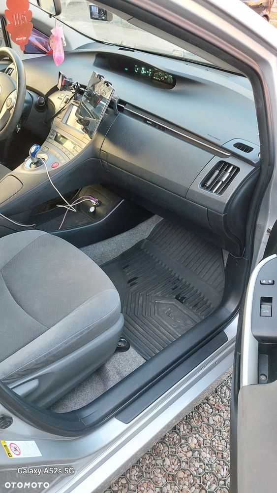 Toyota Prius 1.8 HSD Active - 8