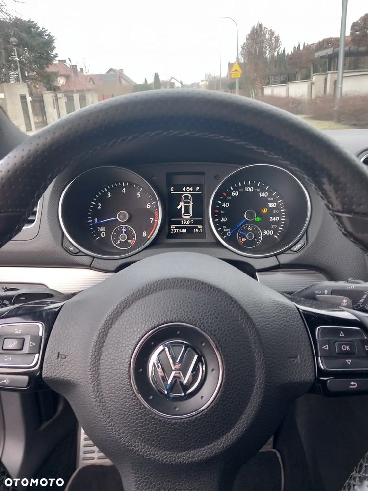 Volkswagen Golf - 8