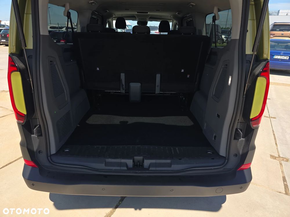 Volkswagen Caravelle - 14