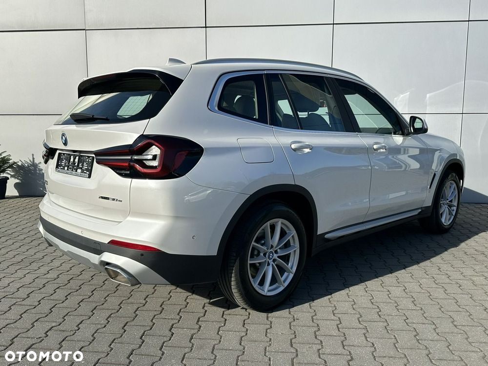 BMW X3 xDrive30e Advantage - 11