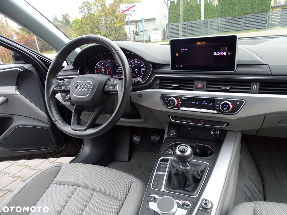 Audi A4 Avant 2.0 TDI DPF clean diesel Ambiente - 28