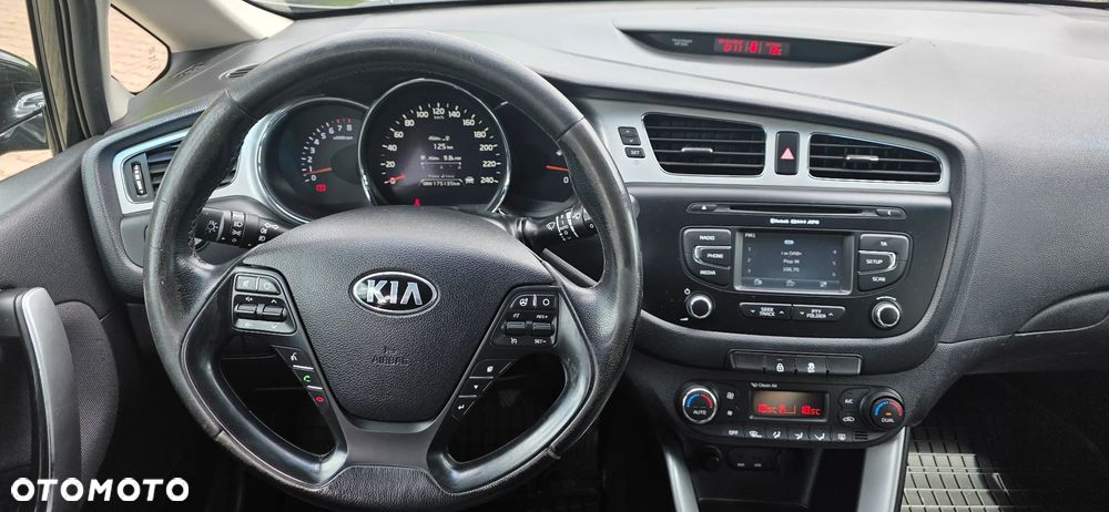 Kia Ceed - 7