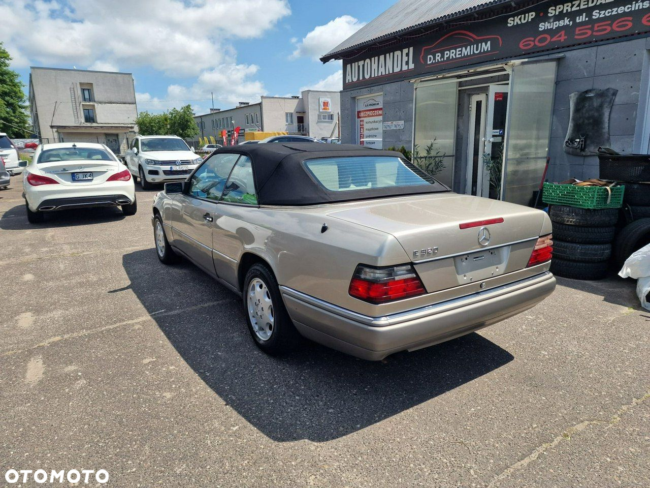Mercedes-Benz Klasa E 320 - 5