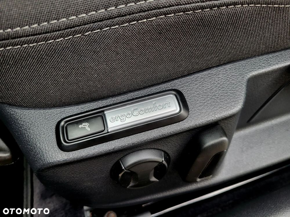 Volkswagen Passat - 27