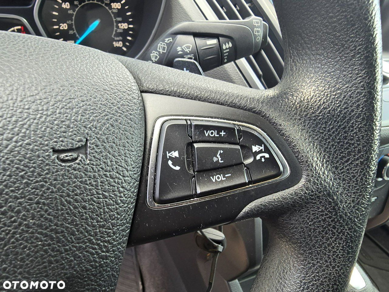 Ford Kuga - 19