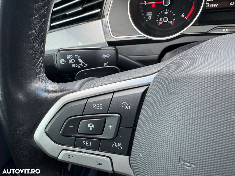 Volkswagen Passat Variant 2.0 TDI SCR DSG 4Motion Elegance - 12