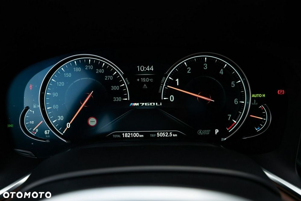 BMW Seria 7 M760Li xDrive - 34