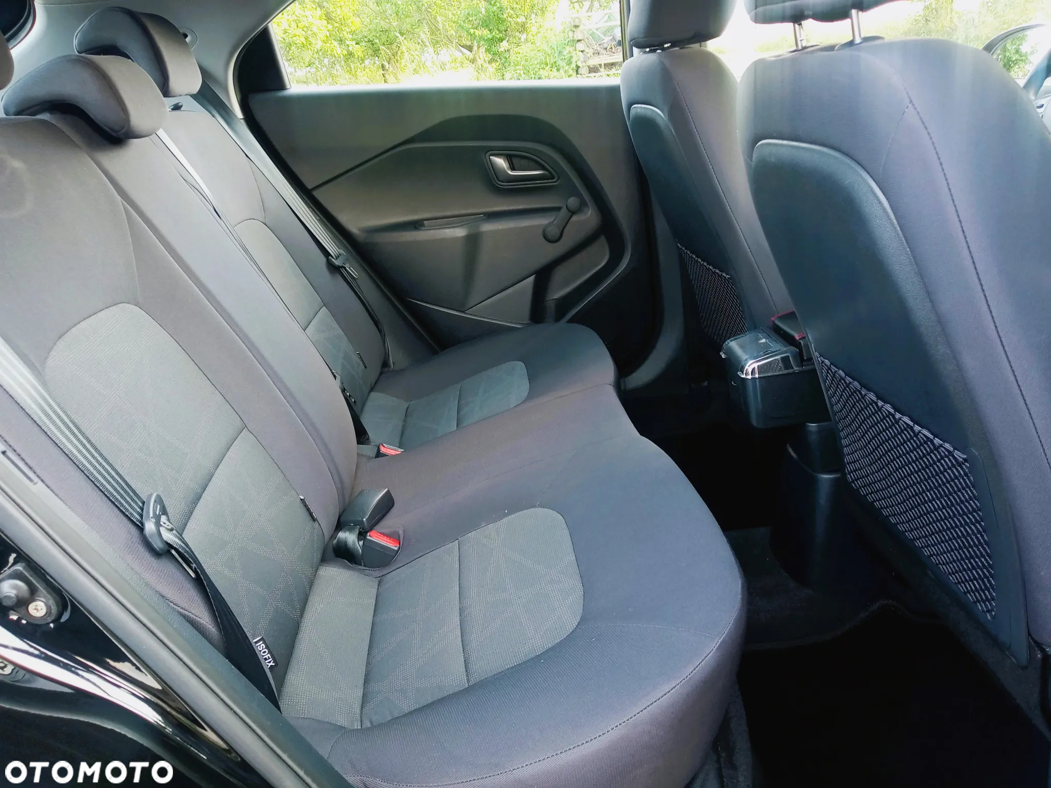 Kia Rio - 9