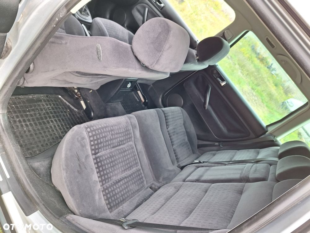 Volkswagen Passat - 6