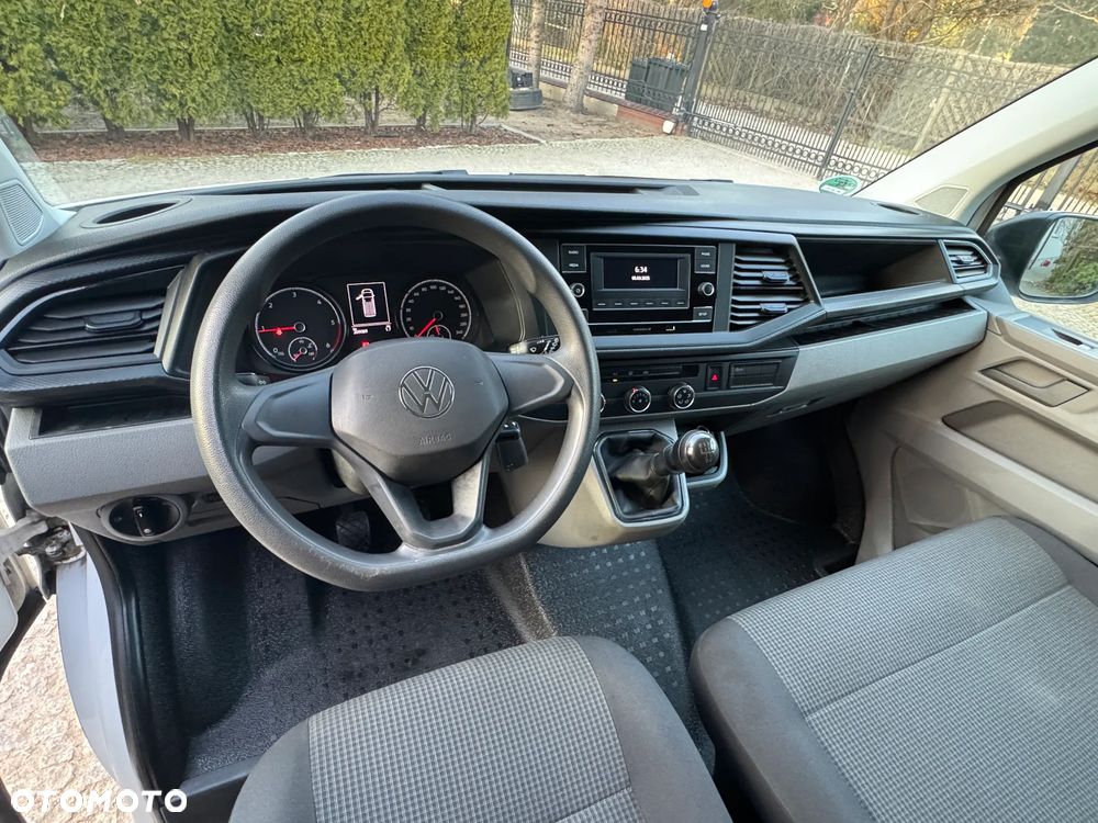 Volkswagen Transporter - 11