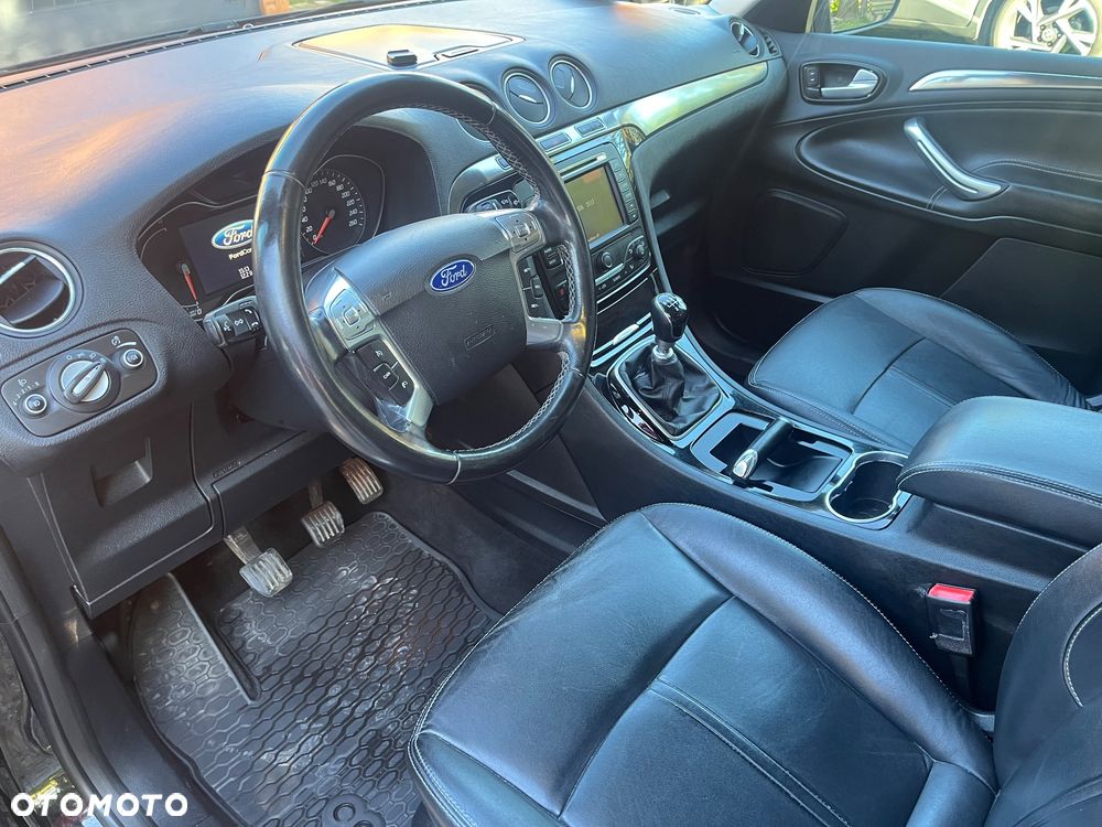 Ford S-Max - 10
