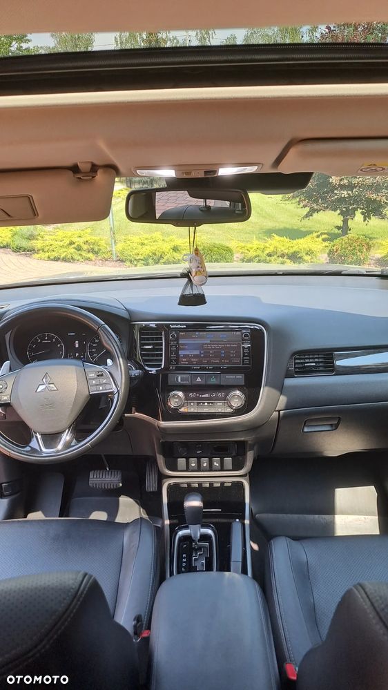 Mitsubishi Outlander 2.0 Instyle Navi 4WD CVT - 12