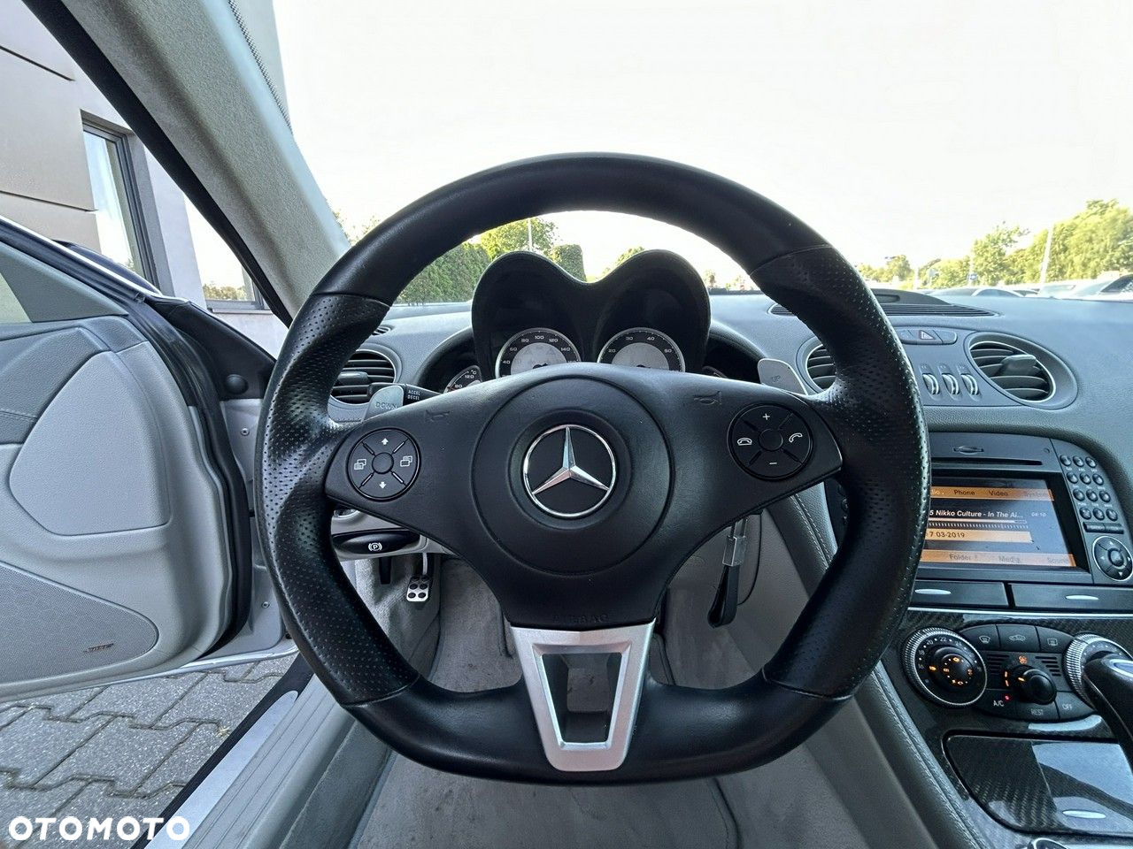 Mercedes-Benz SL - 15