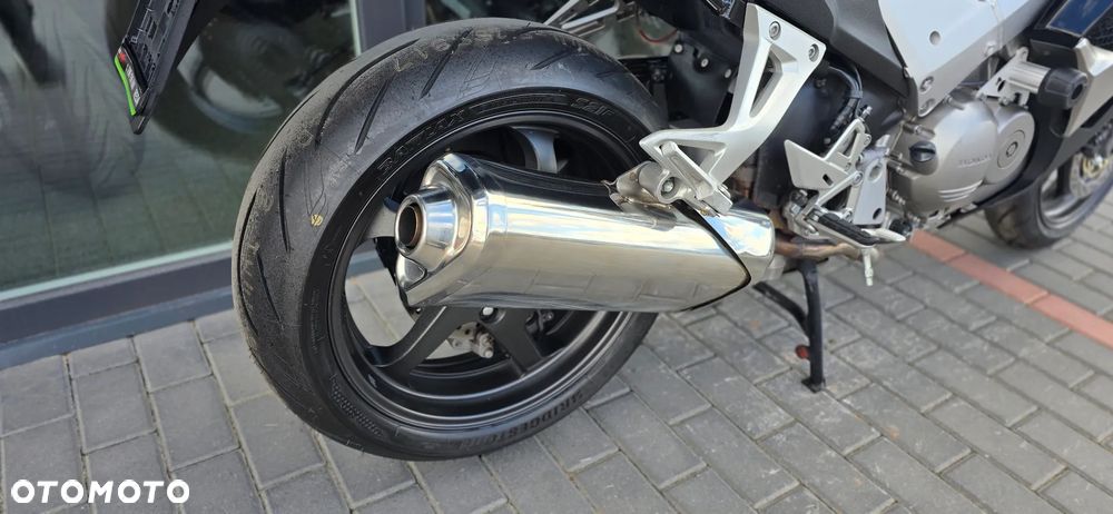 Honda VFR - 18