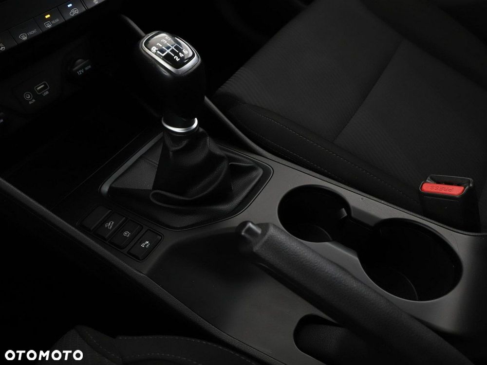 Hyundai Tucson 1.6 GDi 2WD Pure - 28