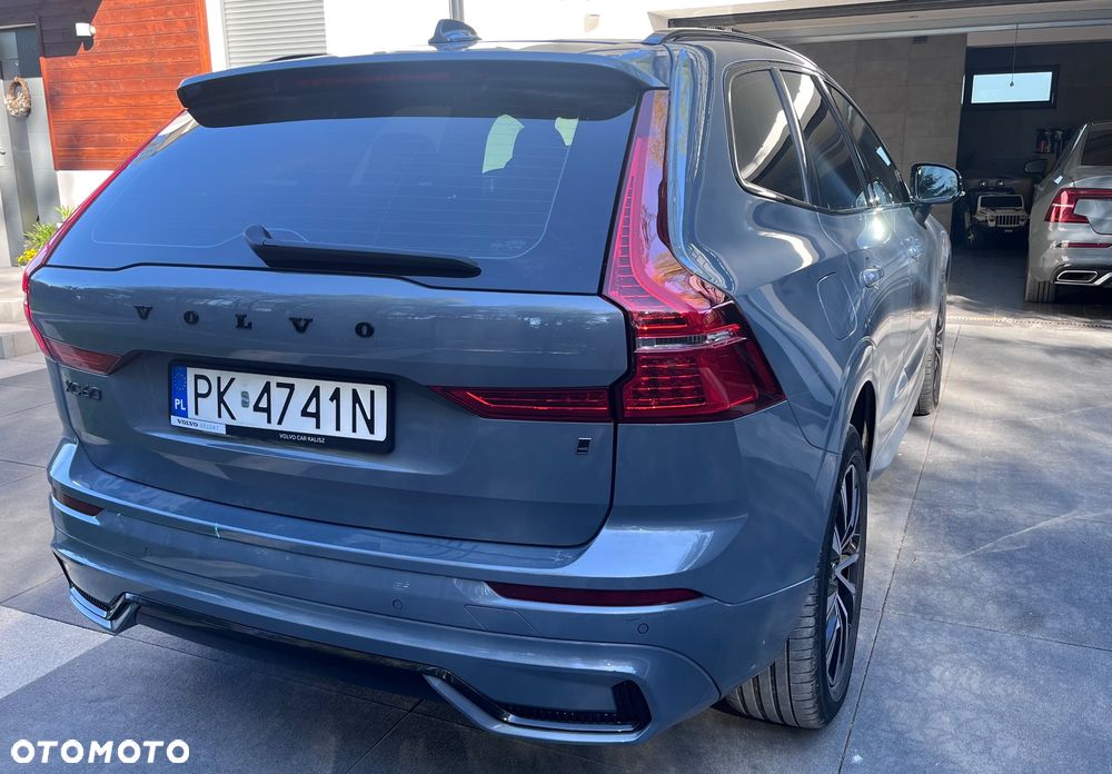 Volvo XC 60 B4 D AWD R-Design - 4