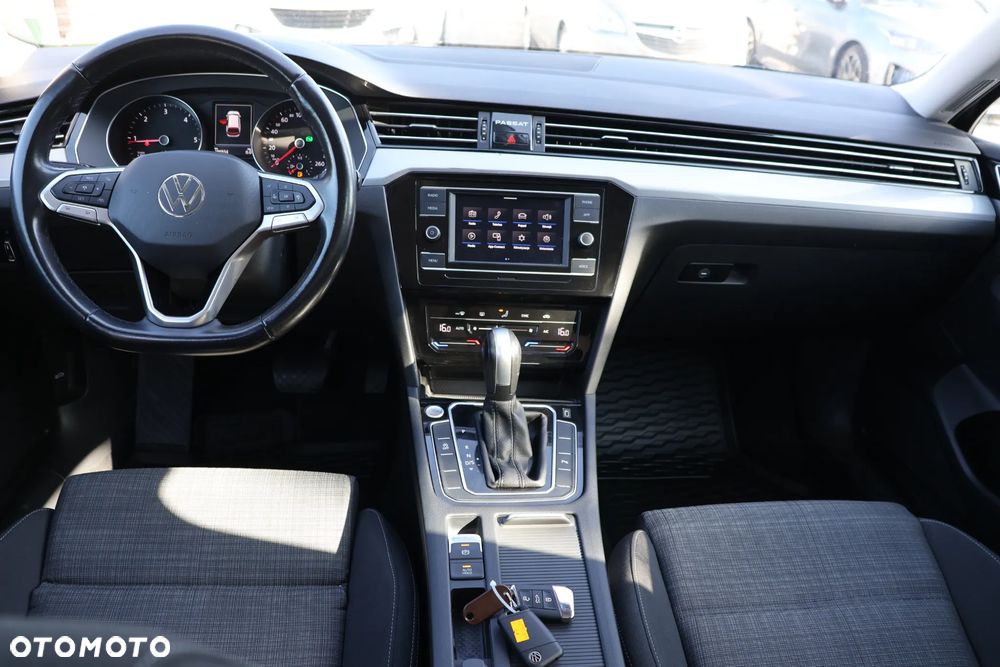 Volkswagen Passat Variant 2.0 TDI EVO Elegance DSG - 6