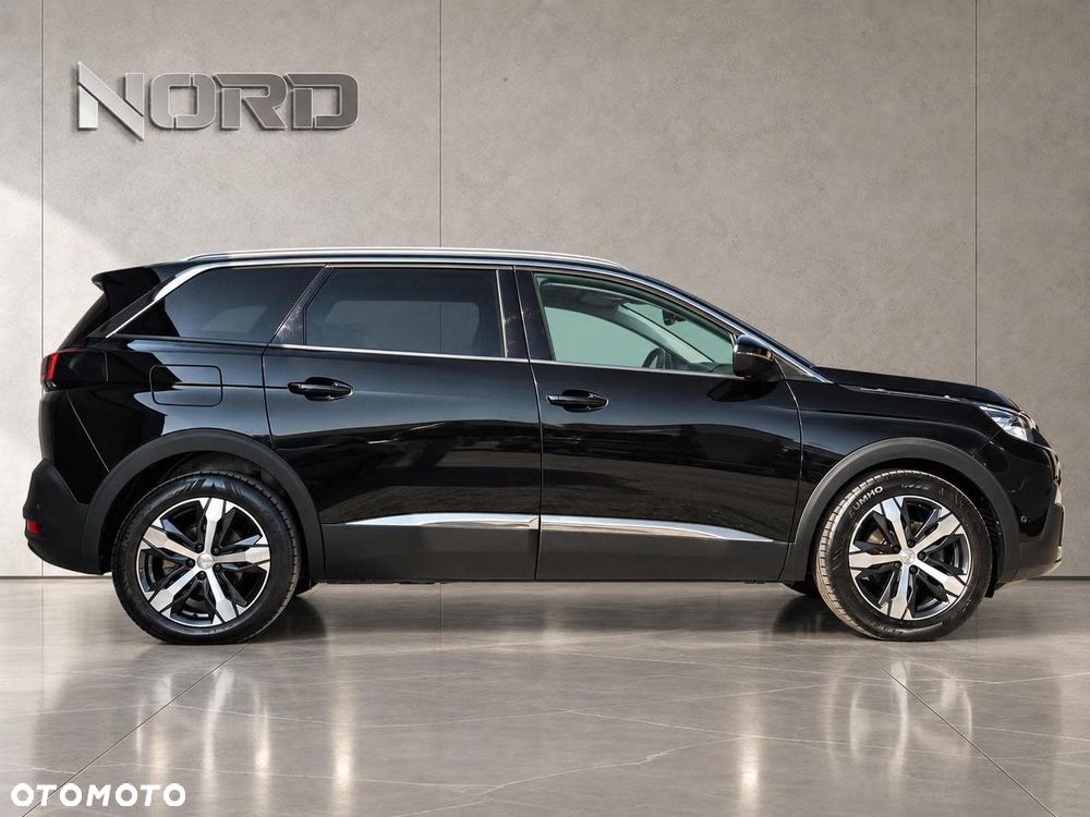 Peugeot 5008 2017 photo 2