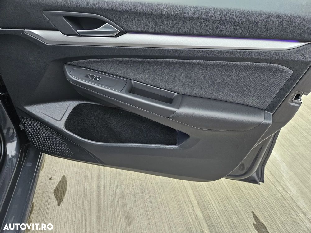 Volkswagen Golf 1.0 eTSI DSG MHEV Life - 21