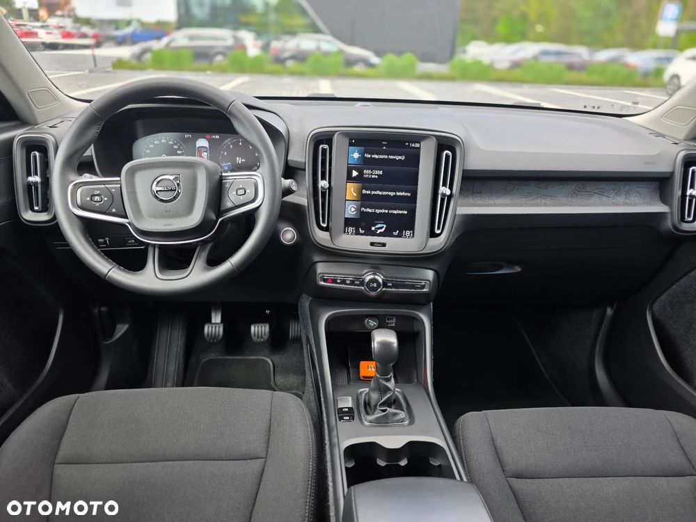 Volvo XC 40 T3 Momentum Pro - 33