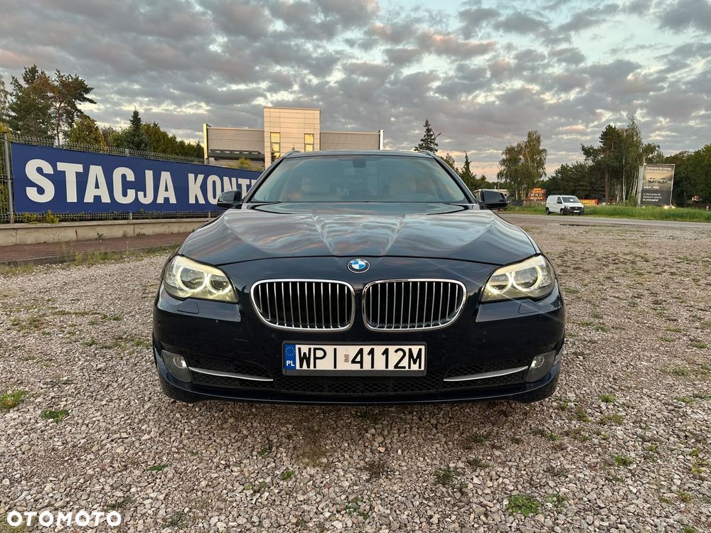 BMW Seria 5 520i Luxury Line - 2