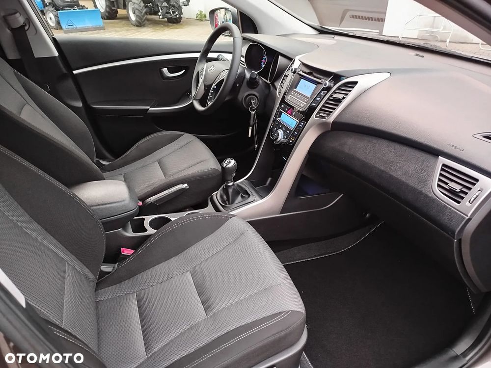 Hyundai i30 1.6 Premium - 10