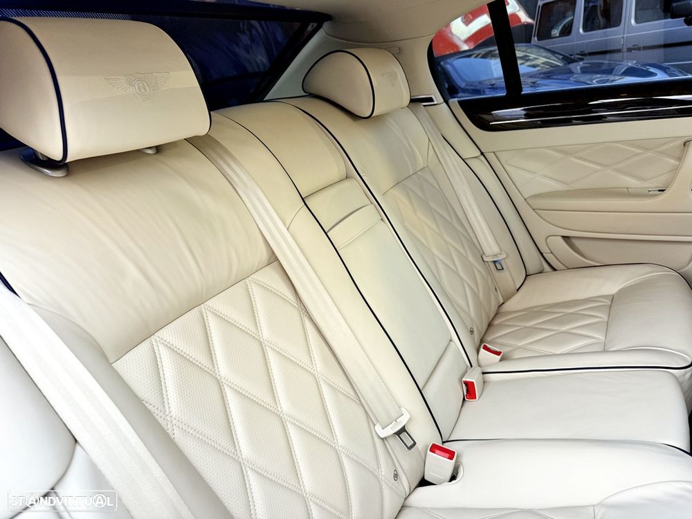 Bentley Continental Flying Spur 6.0 W12 - 36