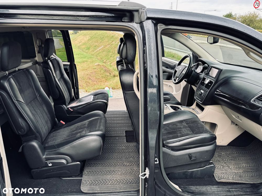 Lancia Voyager 2.8CRD Platinum - 10