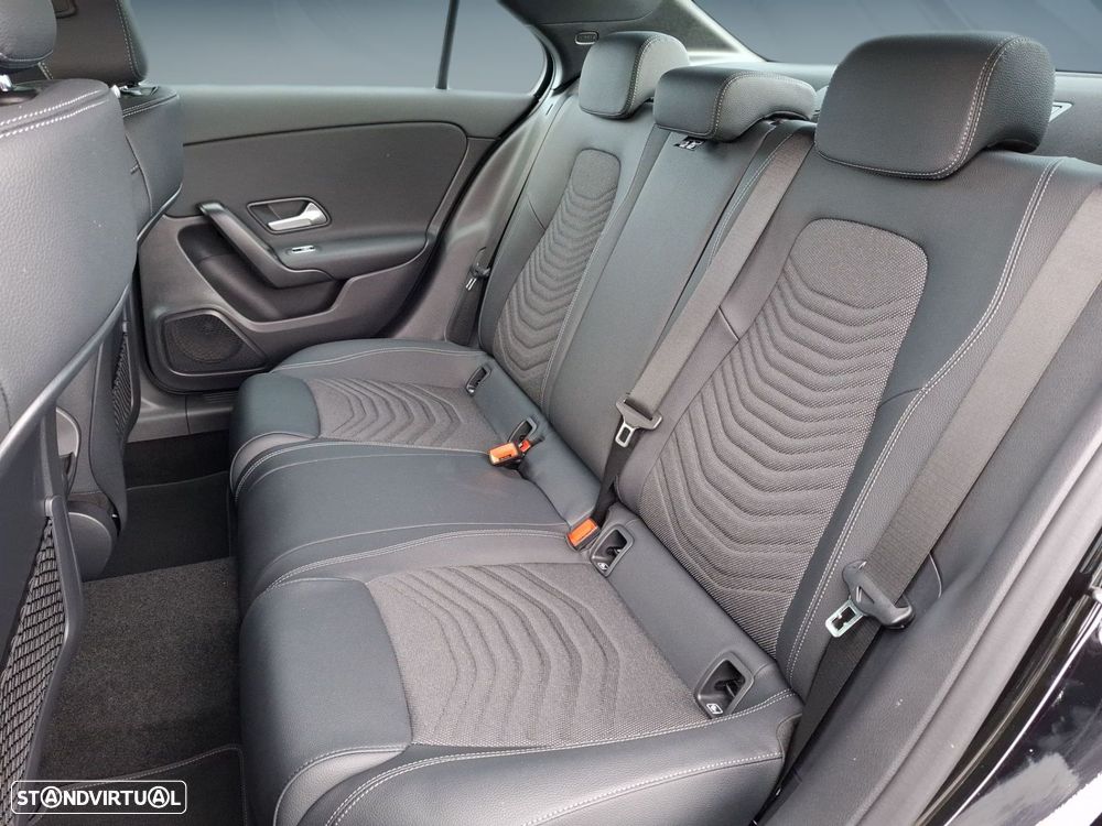 Mercedes-Benz A 250 Limousine e - 14