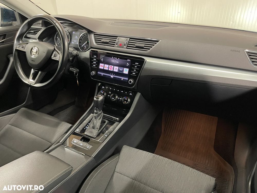 Skoda Superb 2.0 TDI DSG Ambition - 8