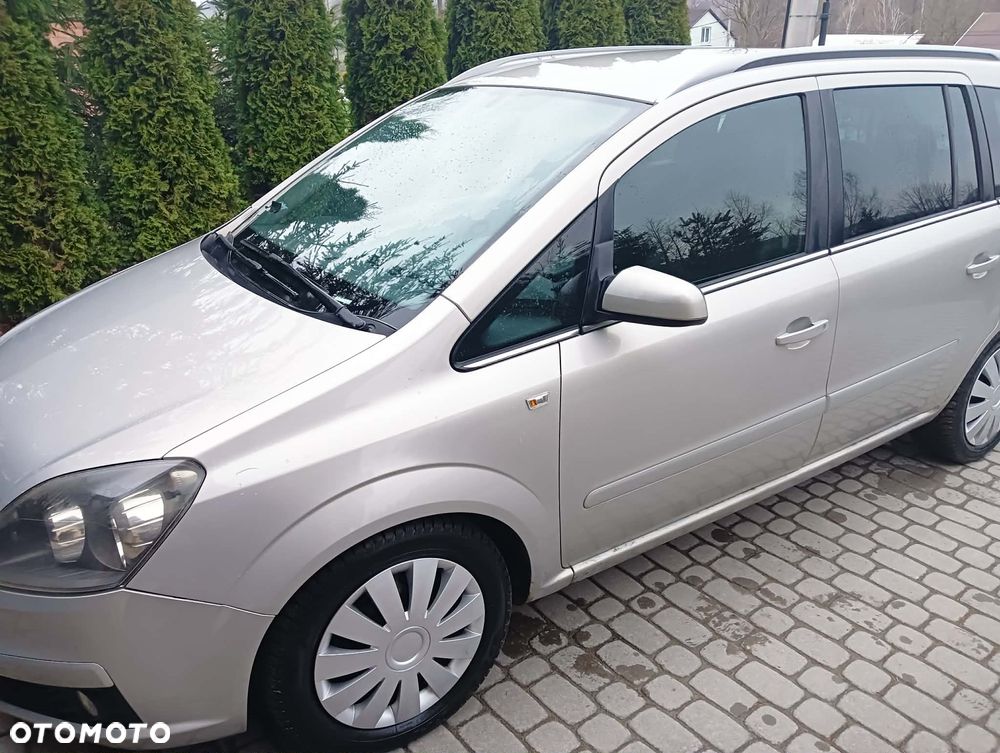 Opel Zafira 1.9 CDTI Cosmo - 1