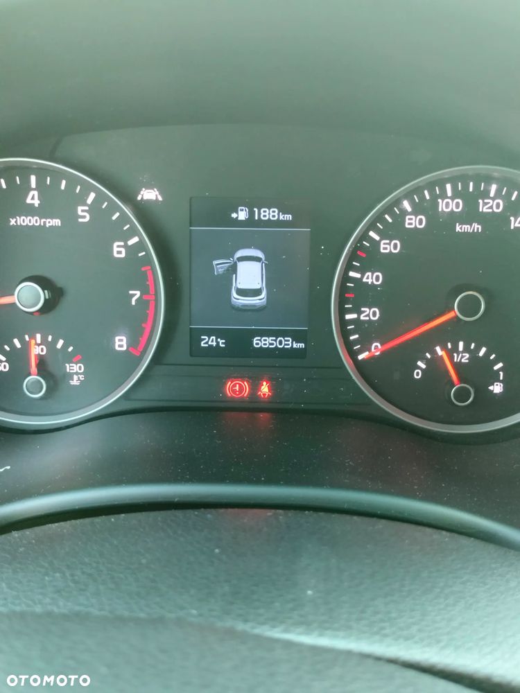 Kia Stonic 1.4 L - 17