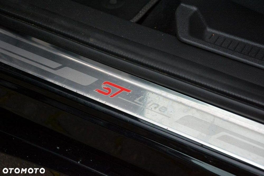 Ford Kuga 1.5 EcoBoost 2x4 ST-Line - 29