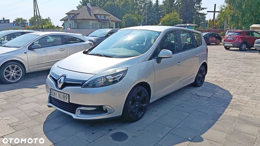 Renault Grand Scenic - 1