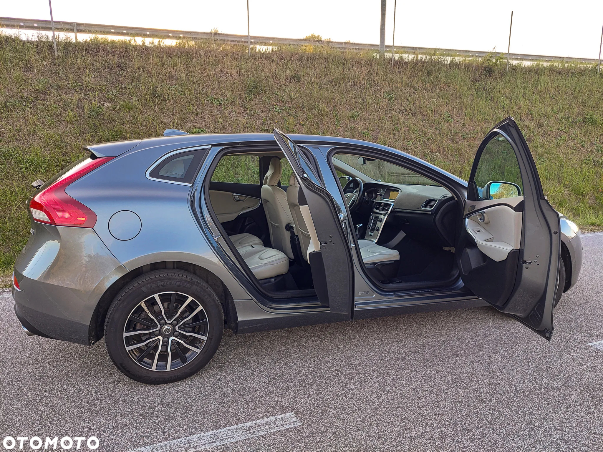 Volvo V40 D3 Drive-E Inscription - 17