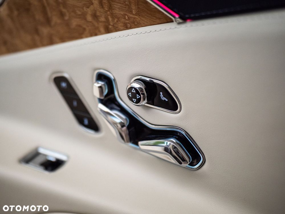 Bentley Flying Spur - 16