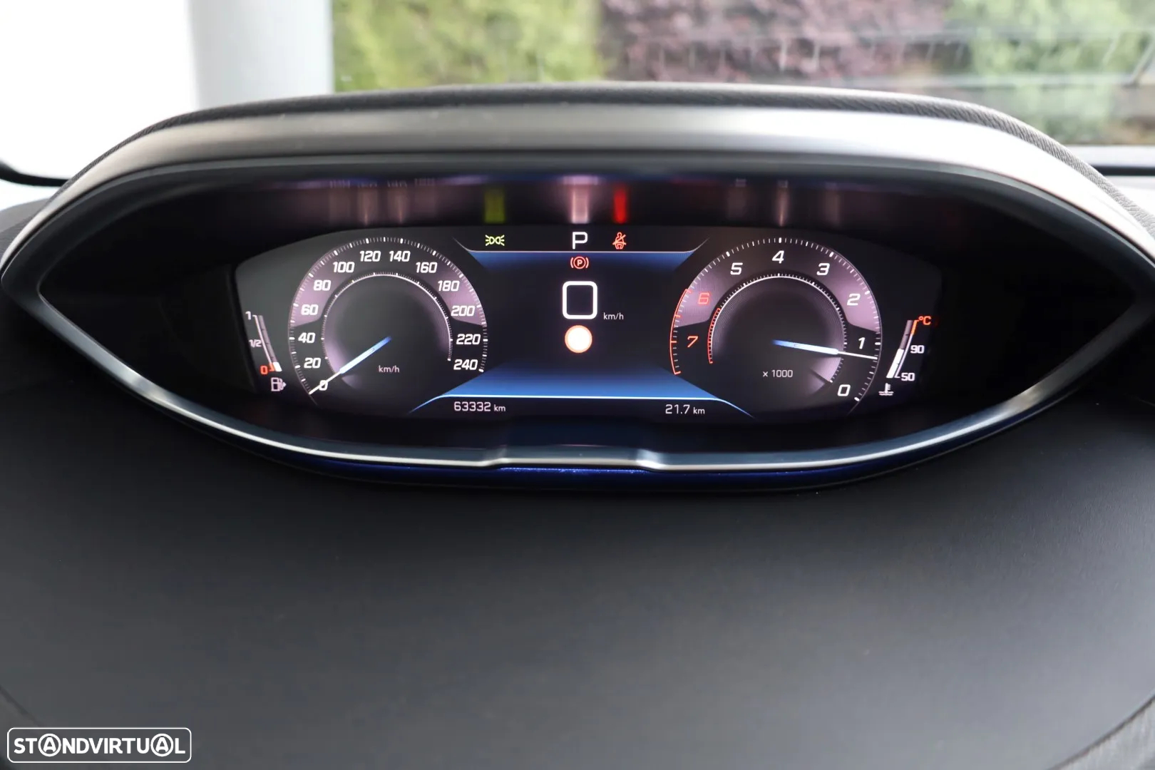 Peugeot 3008 1.2 PureTech Allure EAT8 - 29