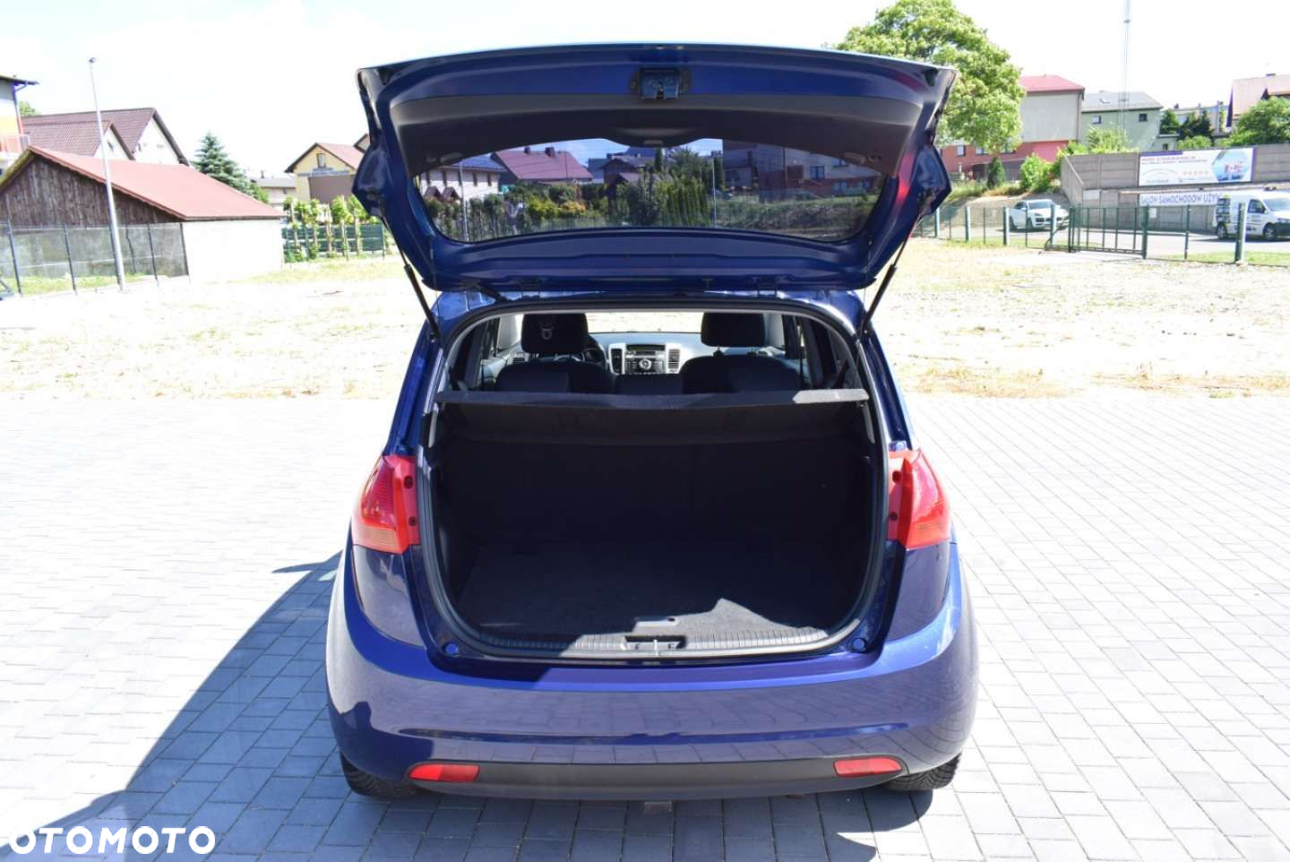 Kia Venga - 10