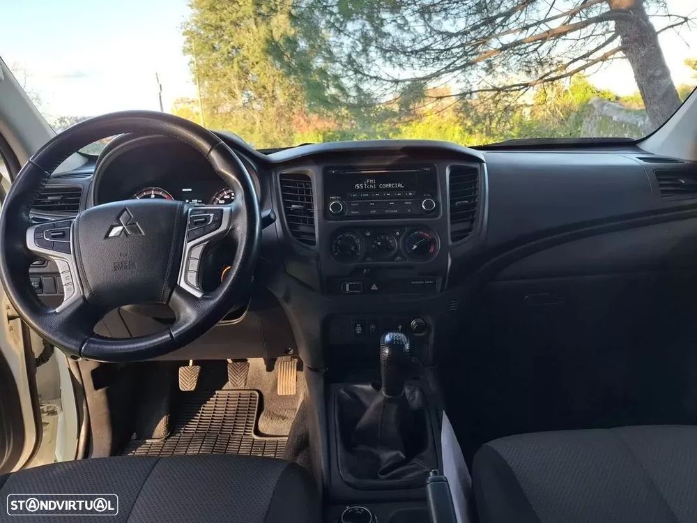 Mitsubishi L200 2.3 DI-D Club Invite 4WD - 25