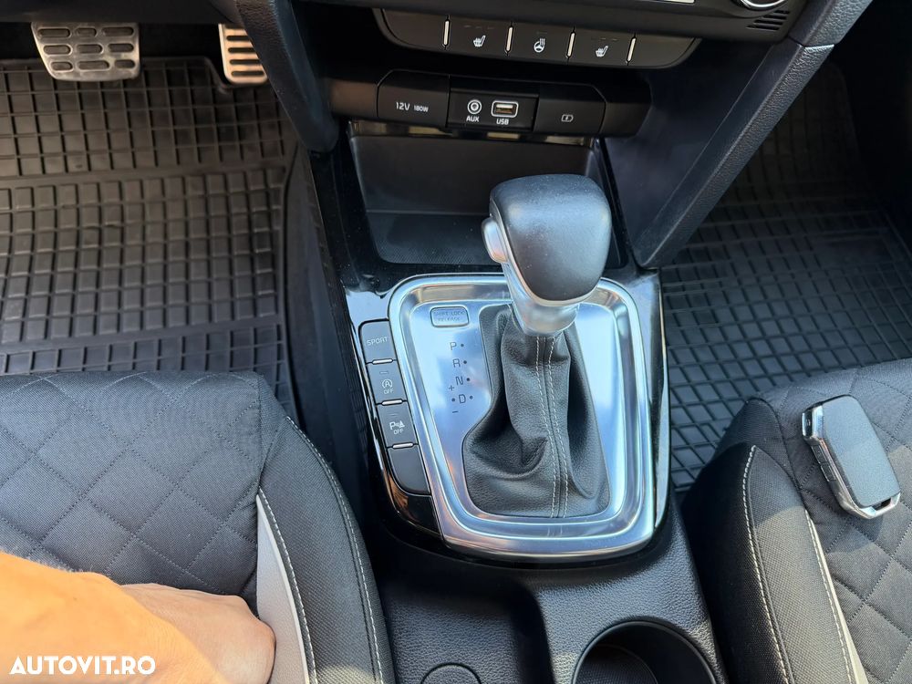 Kia Ceed 1.4 T-GDI 7DCT GT Line - 19