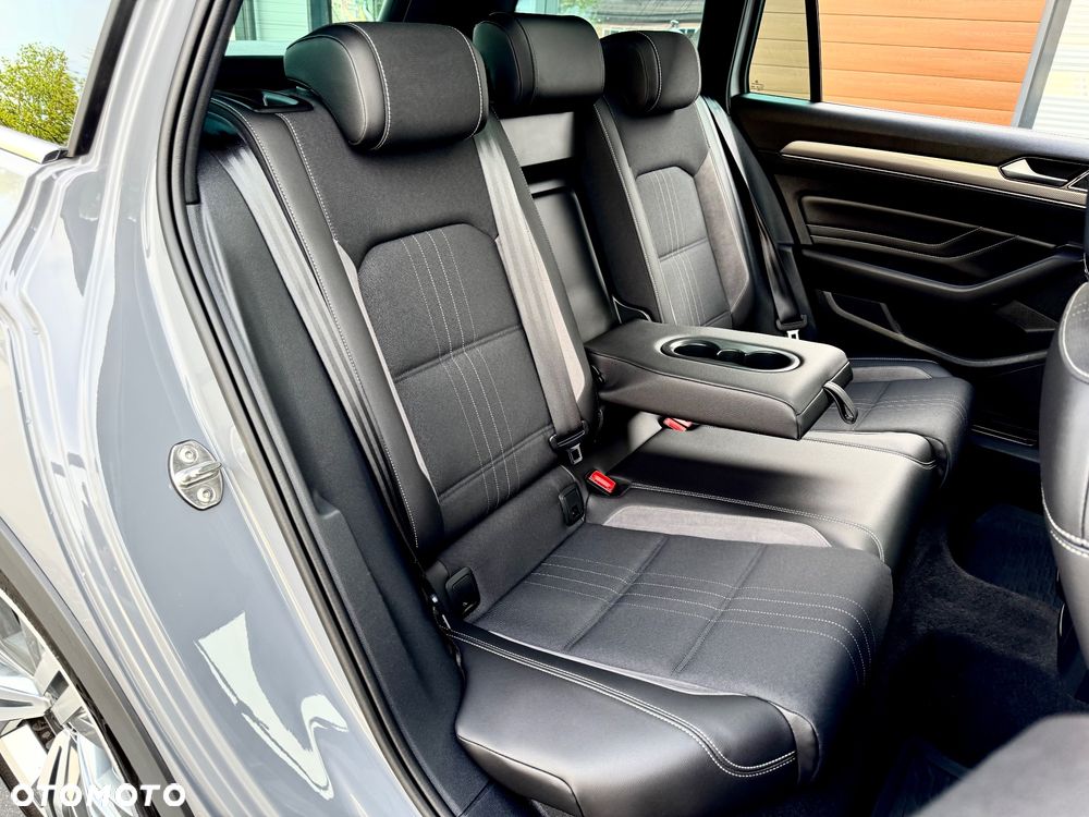 Volkswagen Passat Alltrack 2.0 TDI SCR DSG 4Motion - 8