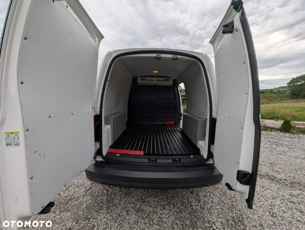 Volkswagen Caddy - 9