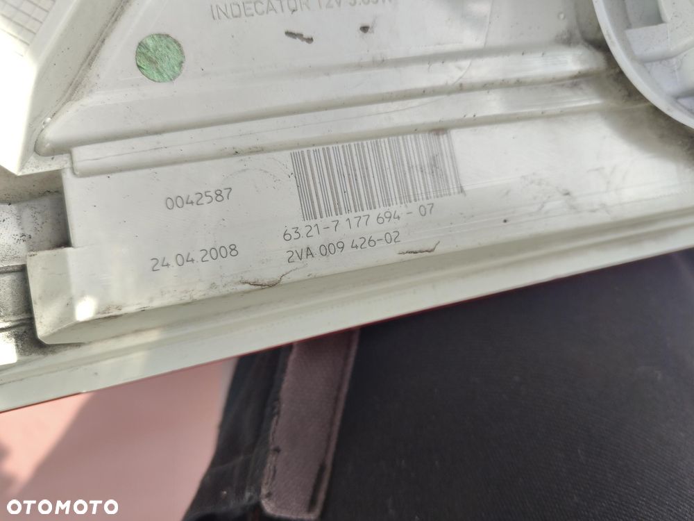 BMW E61 Lift Lci 5 kombi Lampa Tylna W Błotnik Prawa Polift Igła - 13