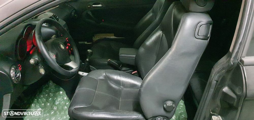 Alfa Romeo GT 1.9 JTD M-JET - 7