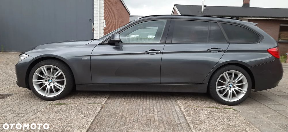 BMW Seria 3 330d Sport Line - 25