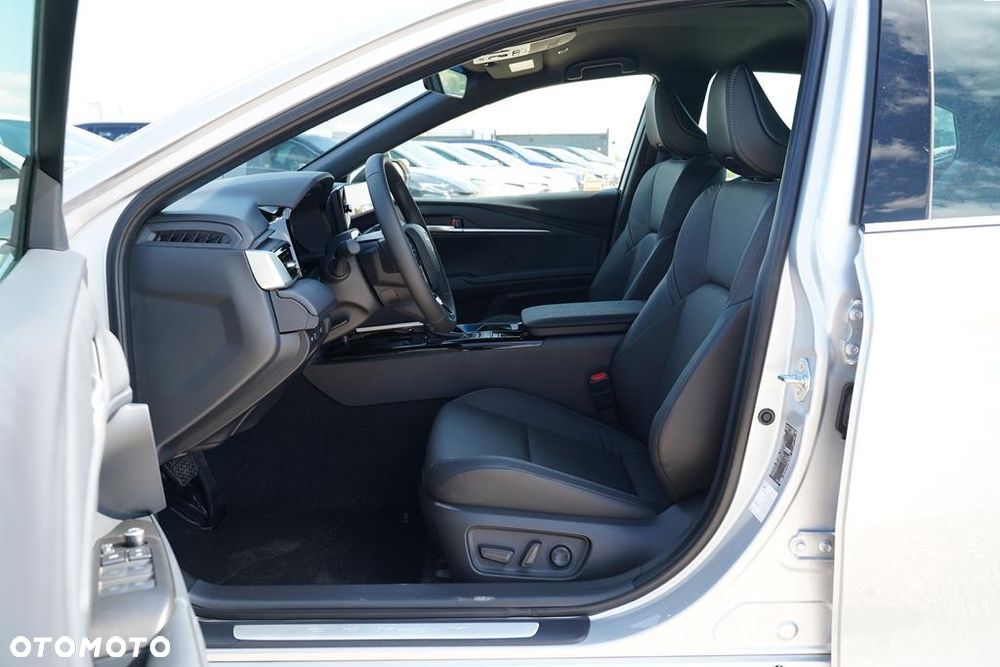 Toyota Camry 2.5 Hybrid Dynamic Force Comfort e-CVT - 13