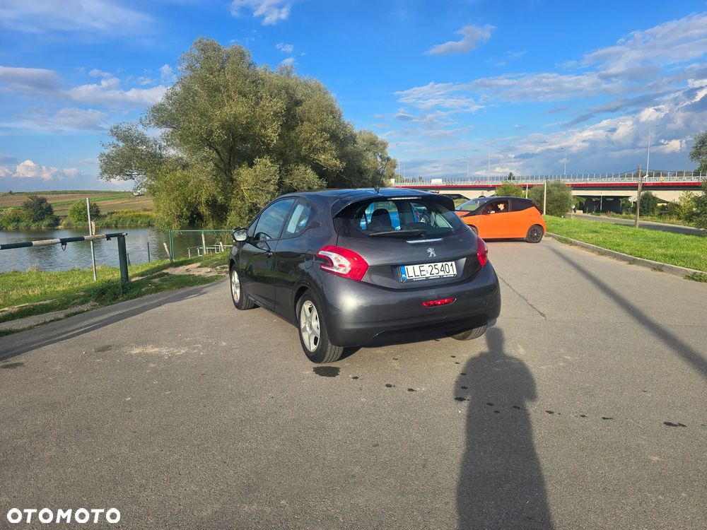 Peugeot 208 - 9